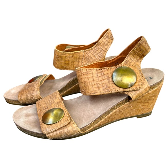 Taos Carousel 3 Leather Two Strap Wedge Sandal in Tan. Size 38 (7-7.5) - Picture 1 of 7